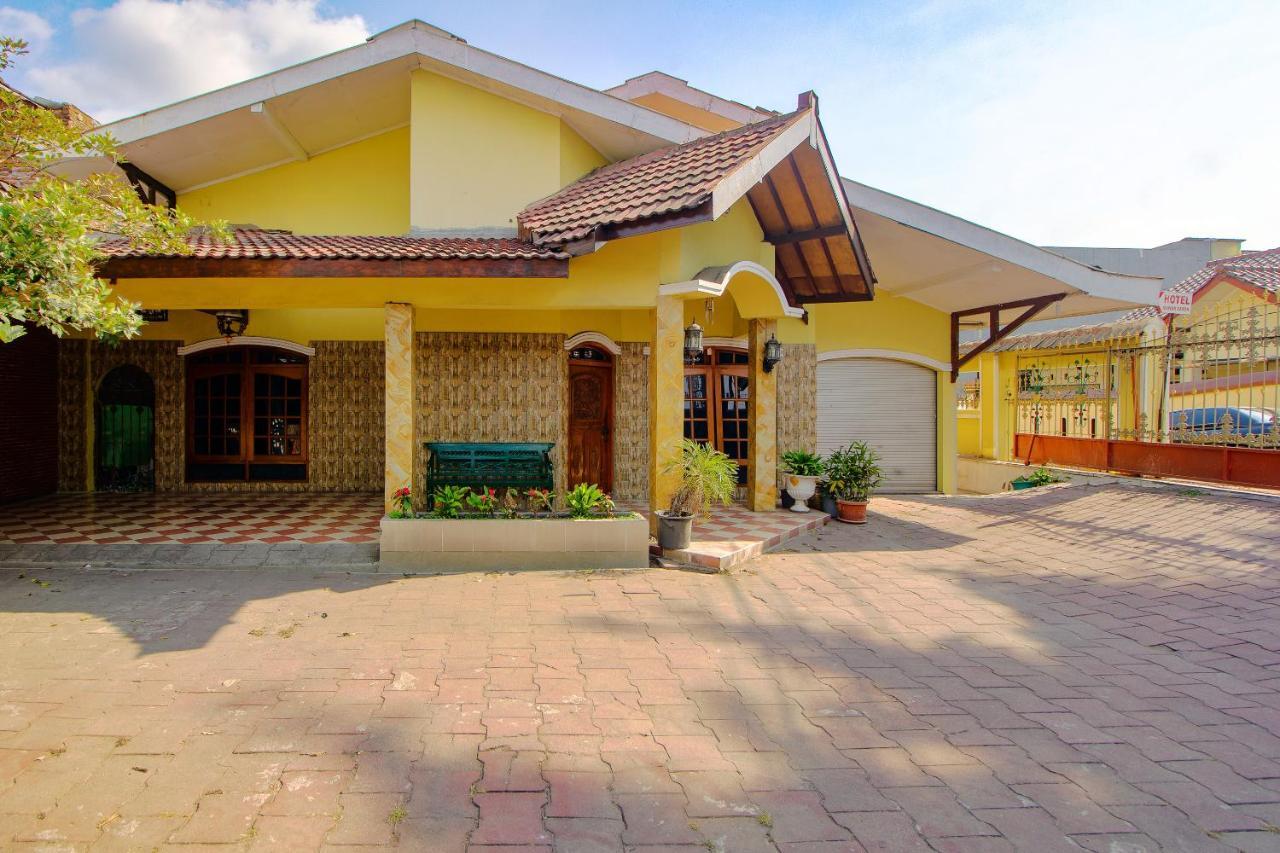 Oyo 1770 Hotel Mawar Saron 2 Kejayan Екстериор снимка