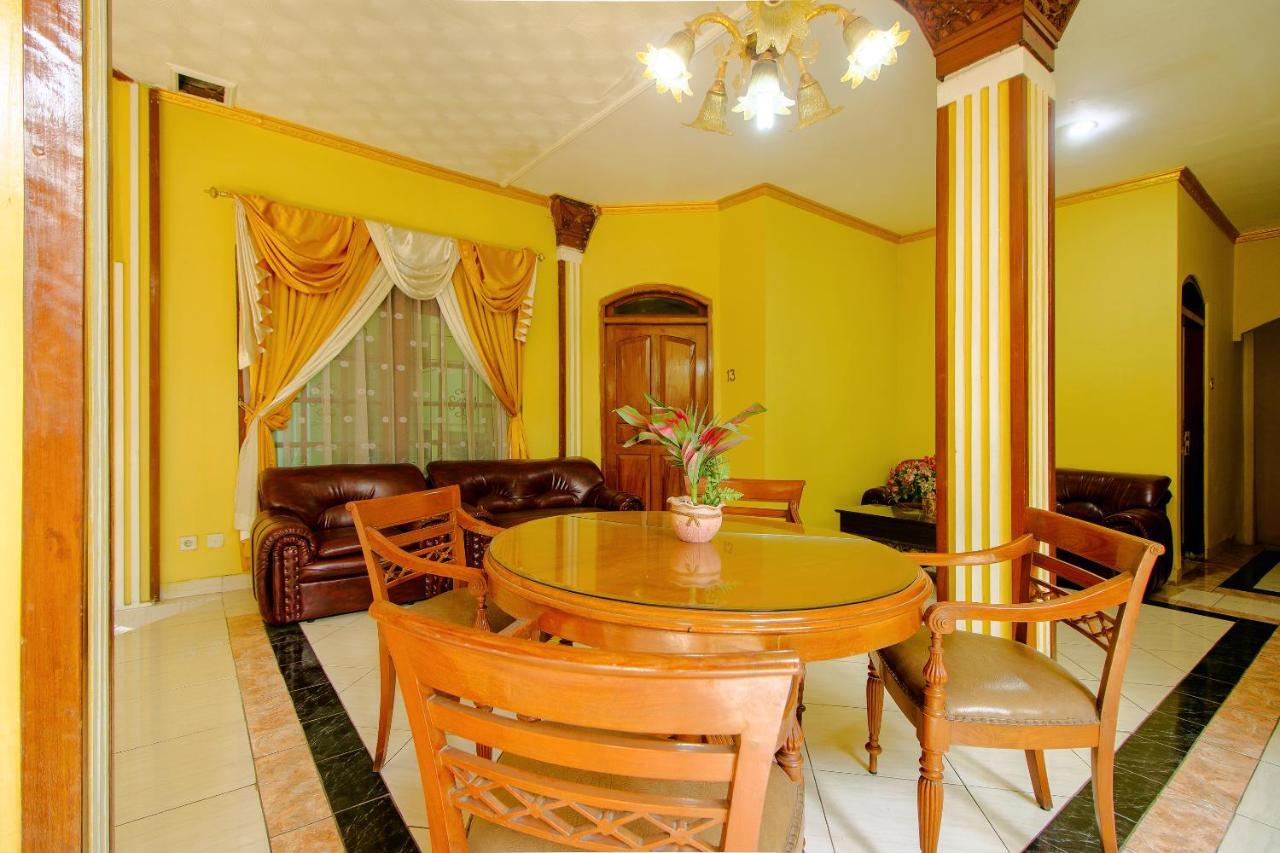Oyo 1770 Hotel Mawar Saron 2 Kejayan Екстериор снимка