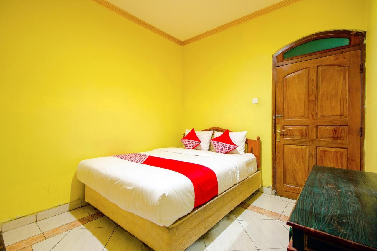 Oyo 1770 Hotel Mawar Saron 2 Kejayan Екстериор снимка